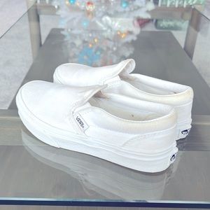 Whit low Vans